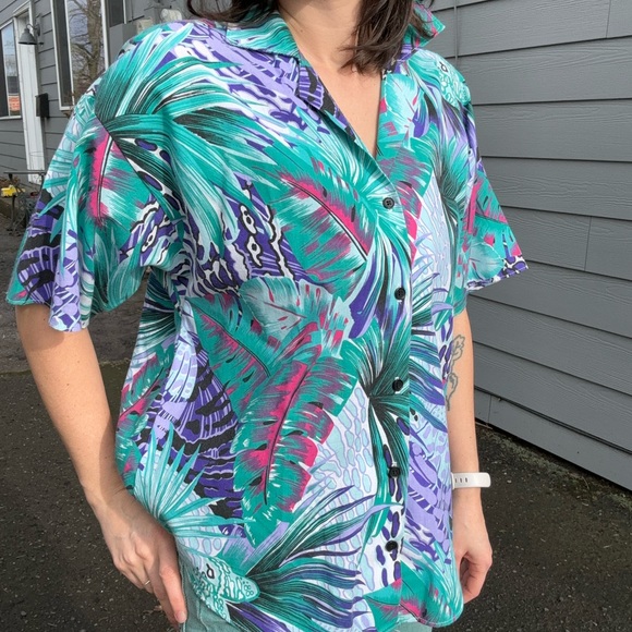 Vibrant Vintage Tropical Shirt - Picture 3 of 6